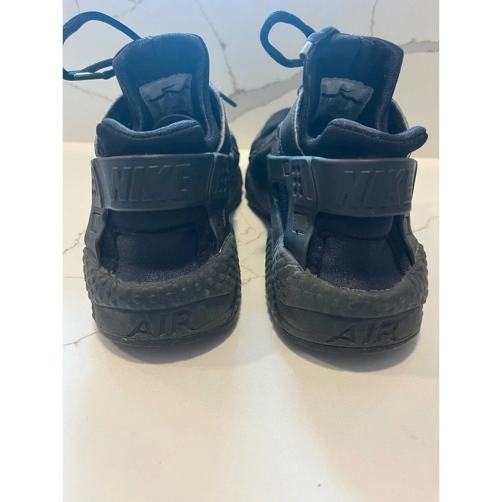 Nike Air Huarache Women's Triple Black Sneakers Size 9 *RUNS SMALL* Men's 7.5